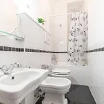 Con Ac-wi-fi- Centro A 7 Min Apartment