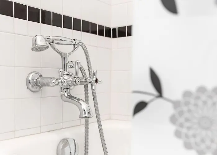 Con Ac-wi-fi- Centro A 7 Min דירה *